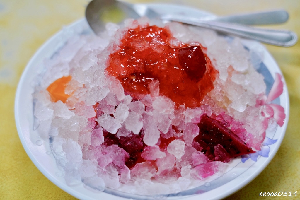 台東老字號冰品店｜正東山冰屋，古早味水果冰、現打果汁，清涼消