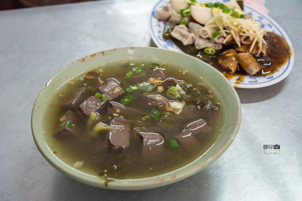 ｜屏東美食｜阿婆麵店，無招牌、無菜單超人氣在地古早味麵店 - 阿婷的旅行札記。