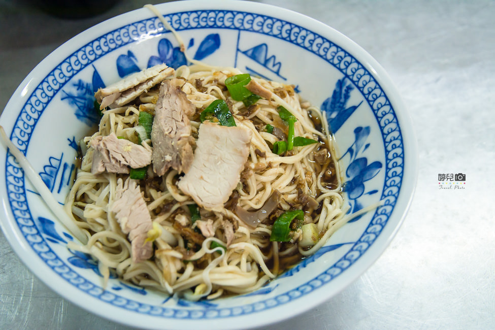 ｜屏東美食｜阿婆麵店，無招牌、無菜單超人氣在地古早味麵店 - 阿婷的旅行札記。
