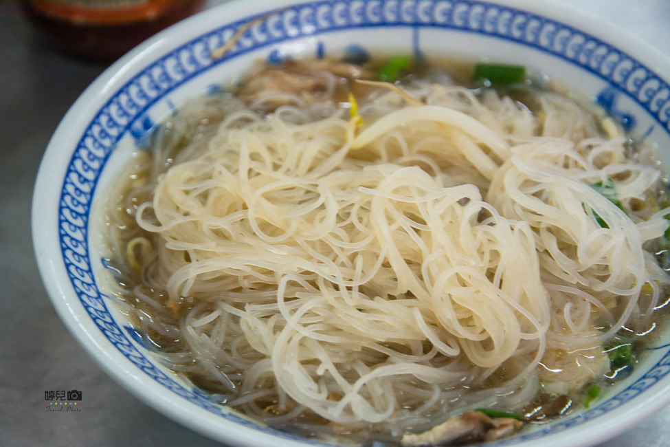 ｜屏東美食｜阿婆麵店，無招牌、無菜單超人氣在地古早味麵店 - 阿婷的旅行札記。