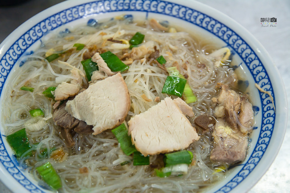 ｜屏東美食｜阿婆麵店，無招牌、無菜單超人氣在地古早味麵店 - 阿婷的旅行札記。