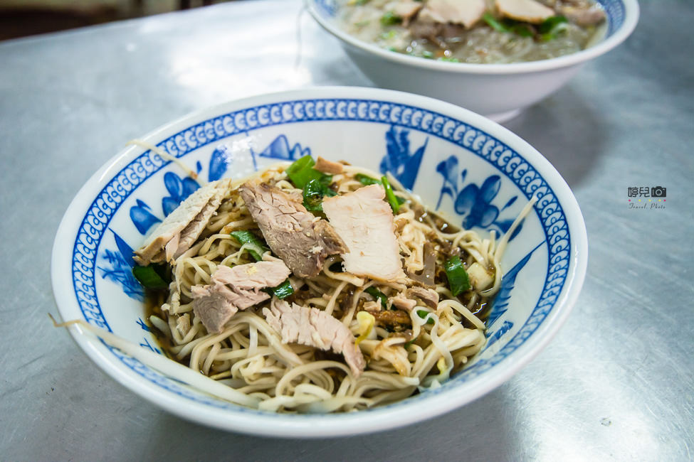｜屏東美食｜阿婆麵店，無招牌、無菜單超人氣在地古早味麵店 - 阿婷的旅行札記。