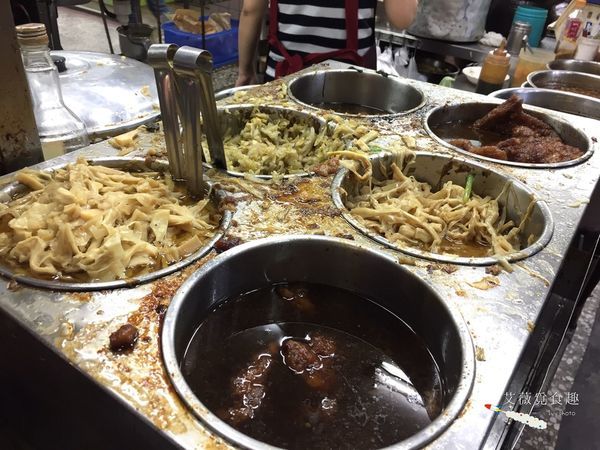 鄭家排骨飯豬腳飯