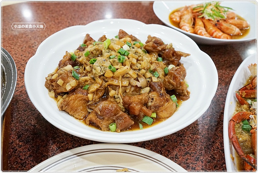 2022圍爐年菜外帶推薦║漢口路人氣餐廳年菜外帶，總鋪師功夫菜澎湃上桌，除夕當日現做限量預購中！！