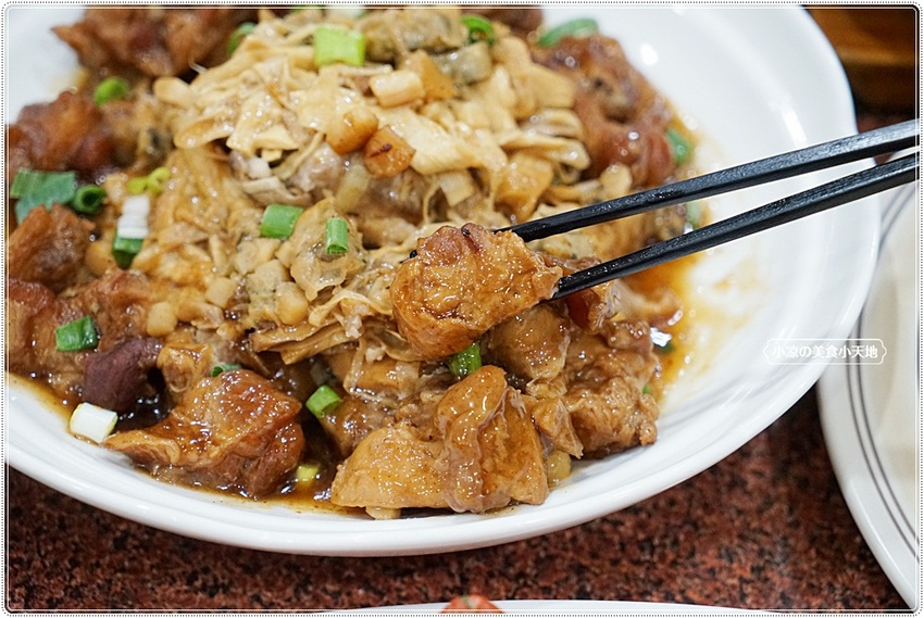 2022圍爐年菜外帶推薦║漢口路人氣餐廳年菜外帶，總鋪師功夫菜澎湃上桌，除夕當日現做限量預購中！！