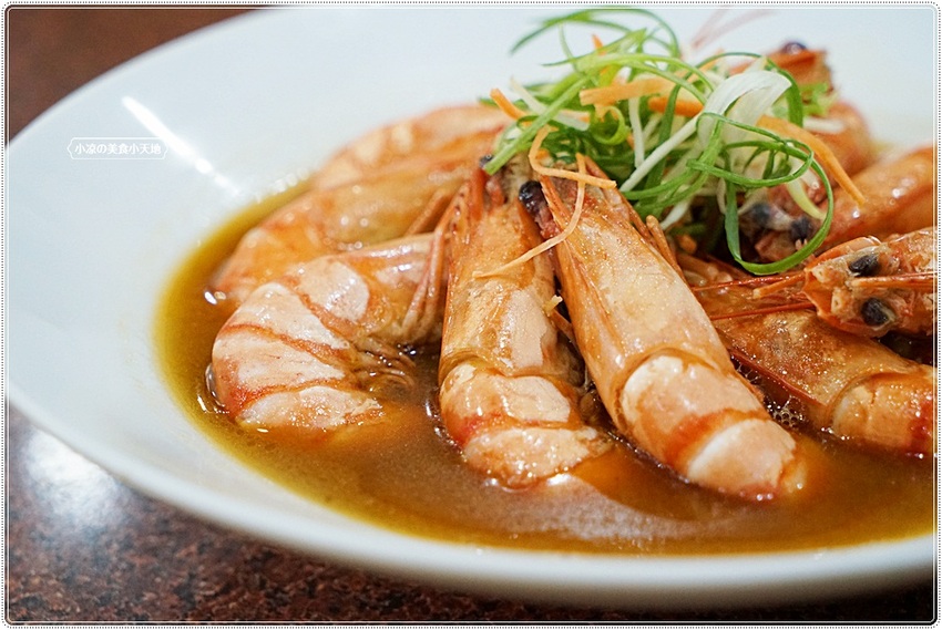 2022圍爐年菜外帶推薦║漢口路人氣餐廳年菜外帶，總鋪師功夫菜澎湃上桌，除夕當日現做限量預購中！！