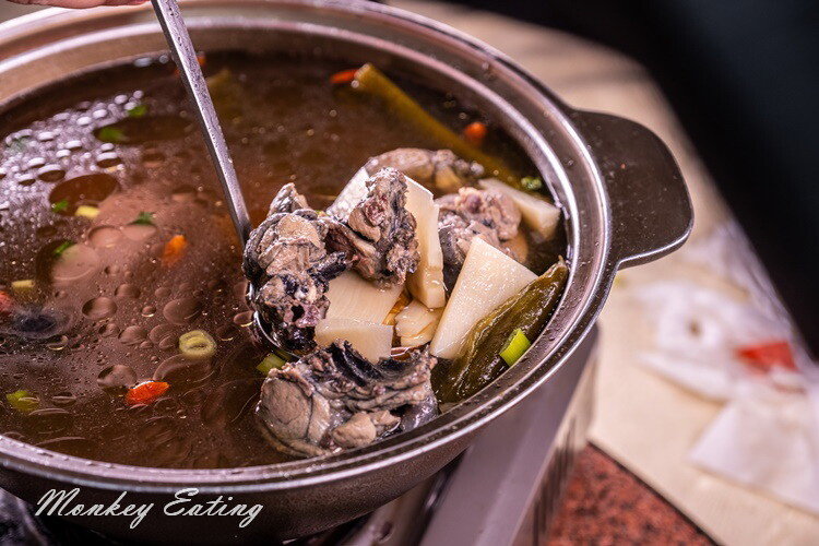 大祥燒鵝海鮮餐廳|台中必吃沙公紅蟳螃蟹料理,台中聚餐。春酒尾牙包場。台中合菜餐廳推薦 - 貪吃猴的幻想