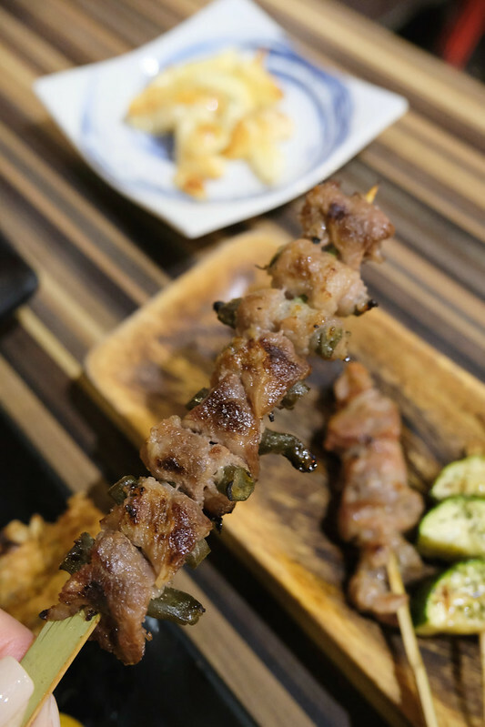 台北中山區串燒|燒鳥串道吉林店,平價又飽足,免費柴魚拌飯+茶泡飯吃到飽!