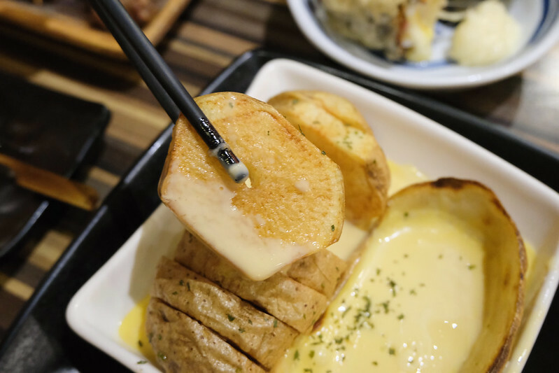 台北中山區串燒|燒鳥串道吉林店,平價又飽足,免費柴魚拌飯+茶泡飯吃到飽!