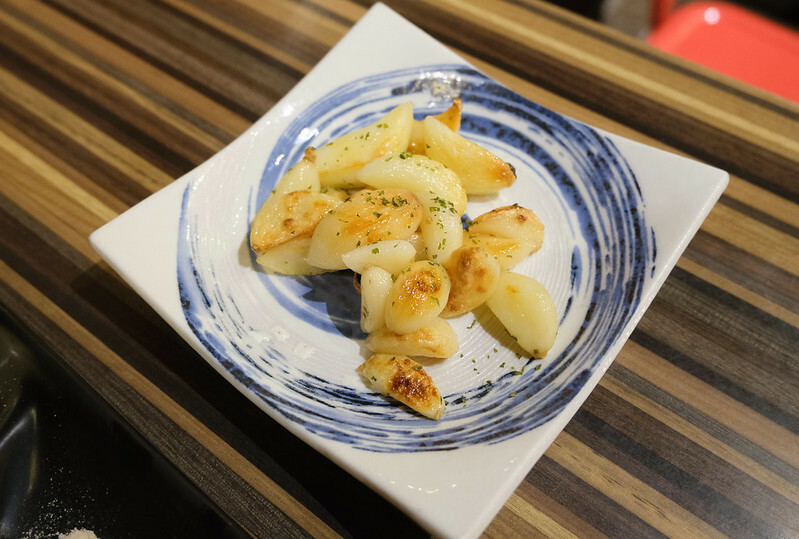 台北中山區串燒|燒鳥串道吉林店,平價又飽足,免費柴魚拌飯+茶泡飯吃到飽!