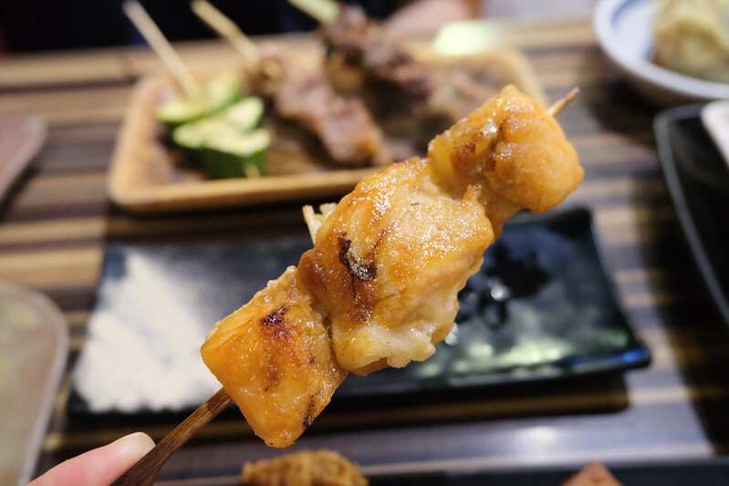 台北中山區串燒|燒鳥串道吉林店,平價又飽足,免費柴魚拌飯+茶泡飯吃到飽!