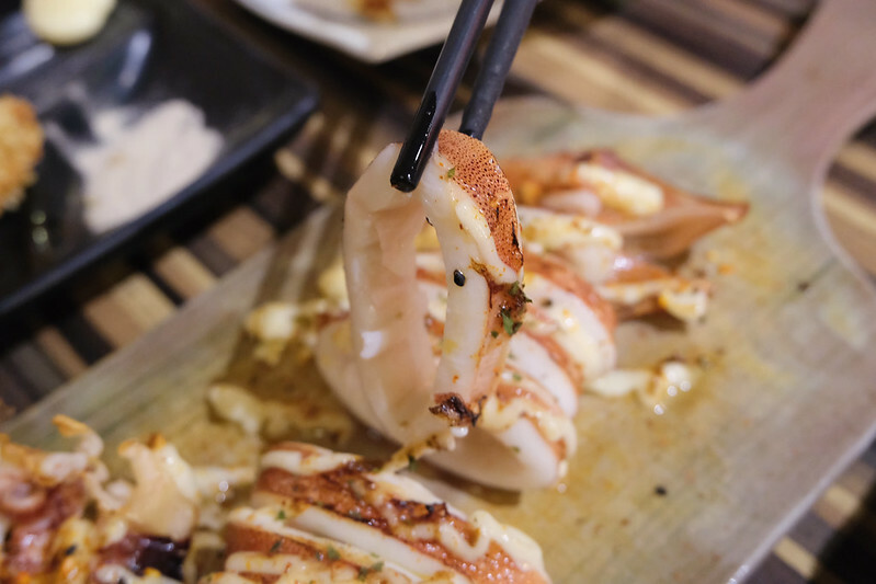 台北中山區串燒|燒鳥串道吉林店,平價又飽足,免費柴魚拌飯+茶泡飯吃到飽!