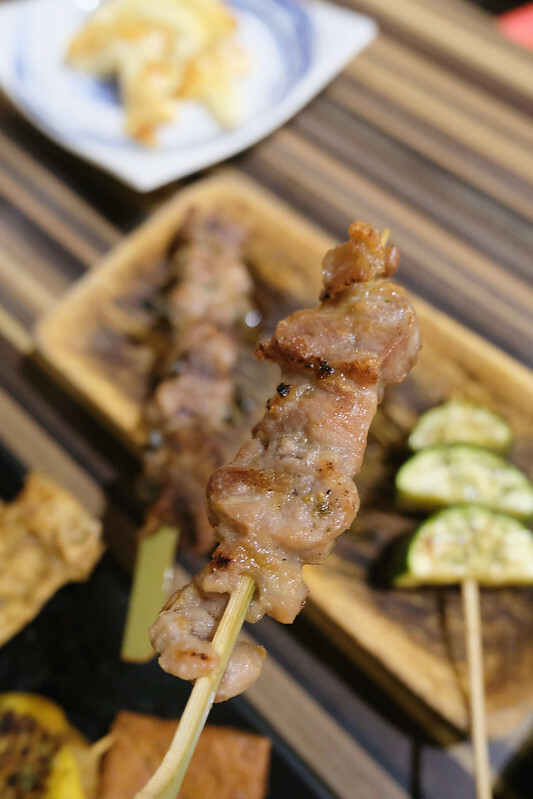 台北中山區串燒|燒鳥串道吉林店,平價又飽足,免費柴魚拌飯+茶泡飯吃到飽!