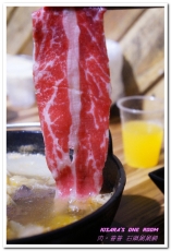 肉普普 石頭•涮涮鍋：五分埔火鍋．鍋會噗噗．肉不普普的石頭小火鍋──肉普普石頭涮涮鍋