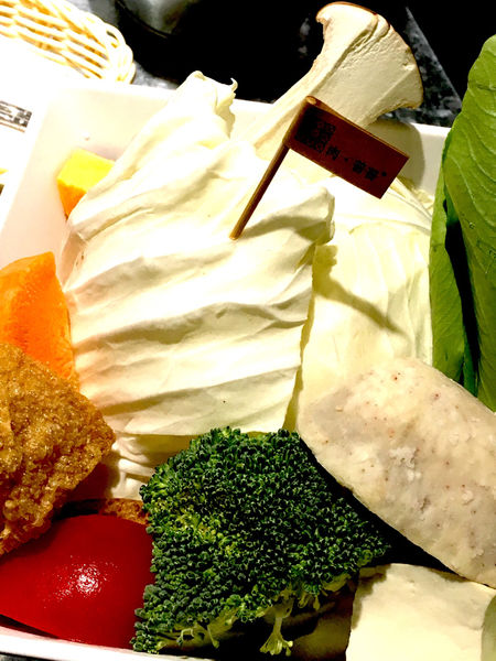 ［松山］肉·普普 石頭火鍋