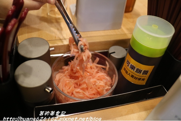 すき家SUKIYA(三重菜寮店)：【新北三重區】新北市第一家平價牛丼飯『日本すき家丼飯(SUKIYA)』24小時不打烊、捷運菜寮站~