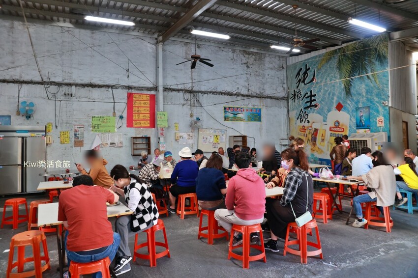 彰化田中原橋頭臭豆腐|田中30年老店一炸出名的臭豆腐外酥內軟特製醬再加辣好吃!