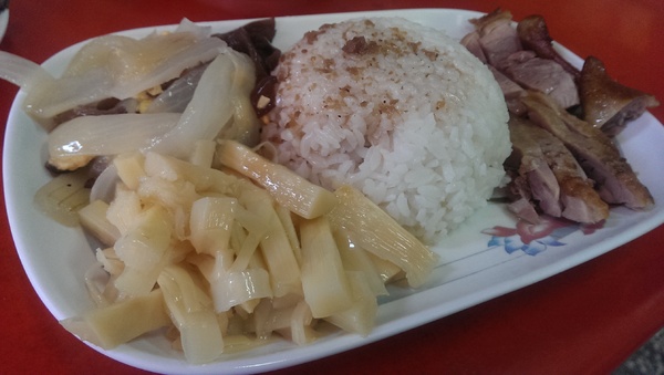 鴨肉興：【高雄/食﹡鳳山】經典老店．鳳山老店超有料．鴨肉興