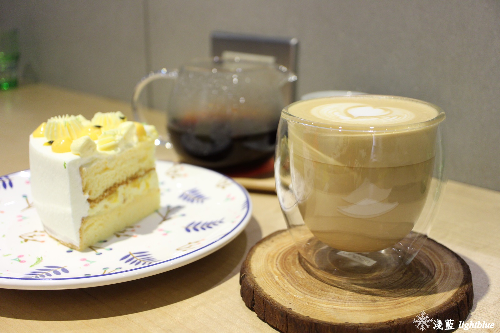 [ 圓山站美食 ] 淺藍 × Gacha Gacha 轉咖啡～讓扭蛋幫你決定今天喝什麼（免費wifi插座不限時）