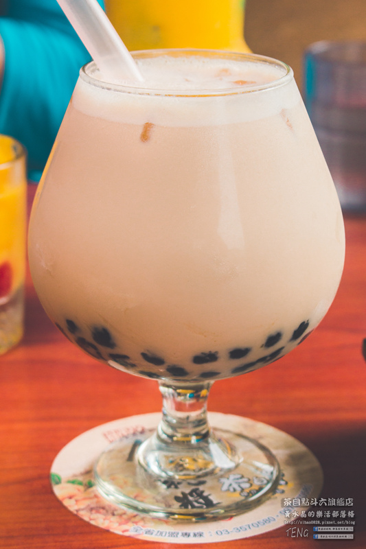 茶自點複合式餐飲斗六旗艦店【雲林美食】|雲林斗六用餐聚會首選場地;來這COSPLAY讓你一秒變格格,瞬間當皇帝。