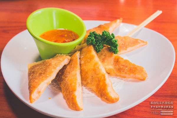 茶自點複合式餐飲斗六旗艦店【雲林美食】|雲林斗六用餐聚會首選場地;來這COSPLAY讓你一秒變格格,瞬間當皇帝。