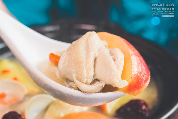 茶自點複合式餐飲斗六旗艦店【雲林美食】|雲林斗六用餐聚會首選場地;來這COSPLAY讓你一秒變格格,瞬間當皇帝。