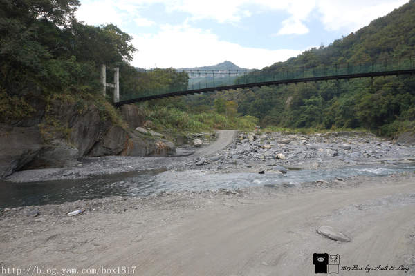 【南投。仁愛】野溪溫泉。精英溫泉。塔羅灣溪。情人吊橋