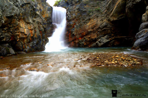【南投。仁愛】精英瀑布。攔沙壩。野溪溫泉。精英溫泉。塔羅灣溪