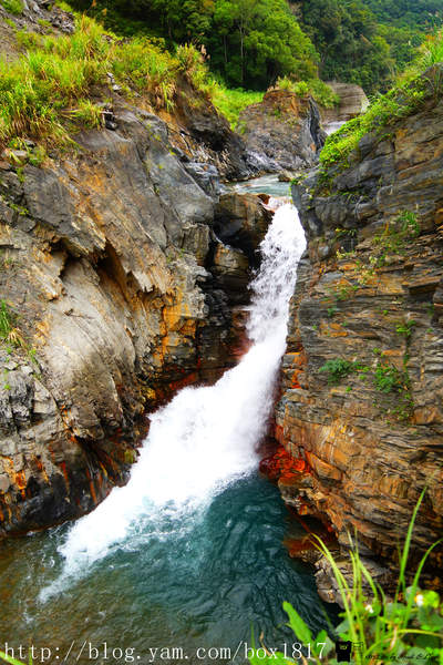 【南投。仁愛】精英瀑布。攔沙壩。野溪溫泉。精英溫泉。塔羅灣溪