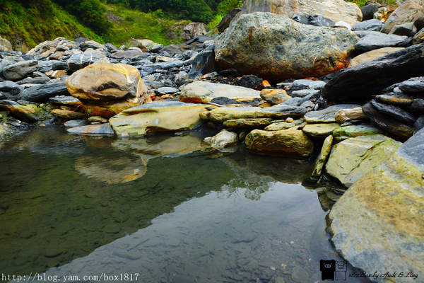 【南投。仁愛】野溪溫泉。精英溫泉。塔羅灣溪。情人吊橋