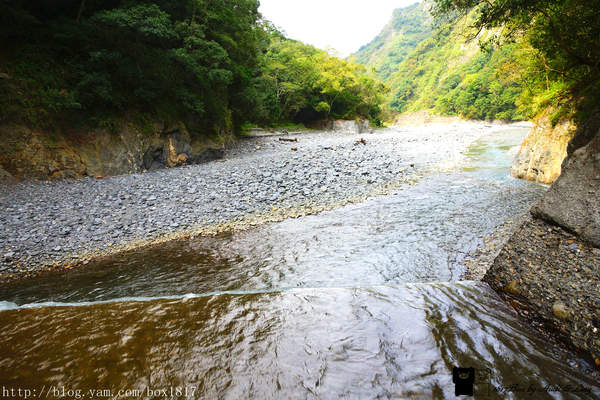 【南投。仁愛】精英瀑布。攔沙壩。野溪溫泉。精英溫泉。塔羅灣溪