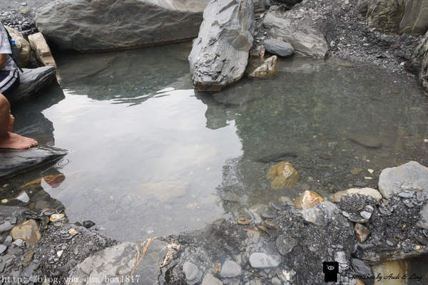 【南投。仁愛】野溪溫泉。精英溫泉。塔羅灣溪。情人吊橋