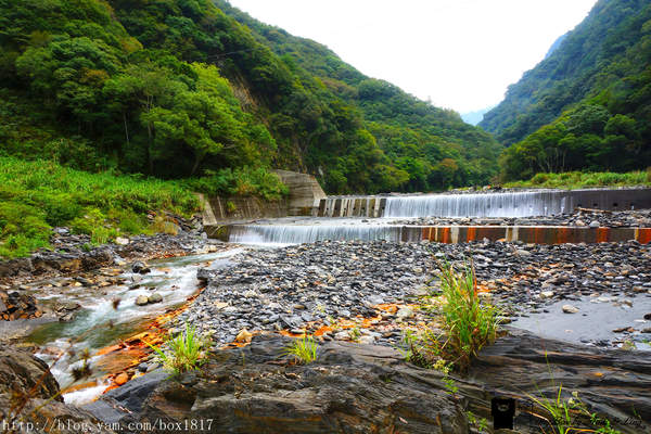 【南投。仁愛】精英瀑布。攔沙壩。野溪溫泉。精英溫泉。塔羅灣溪