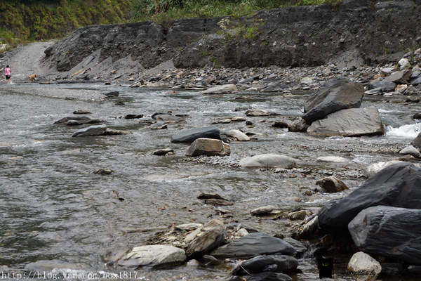 【南投。仁愛】野溪溫泉。精英溫泉。塔羅灣溪。情人吊橋
