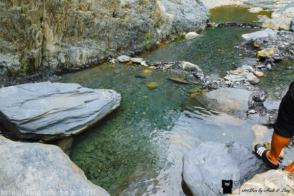 【南投。仁愛】野溪溫泉。精英溫泉。塔羅灣溪。情人吊橋