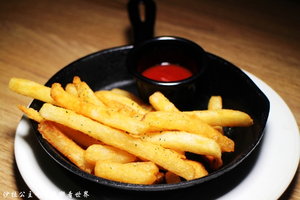 Ethan's Italian：板橋義式餐廳『Ethan's Italian』捷運亞東醫院站／聚餐／包場