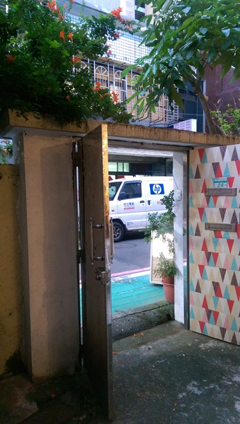 填一點：酸甜慕斯陪我度過下陣雨的午後