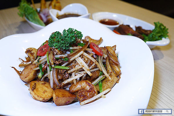 ◆台北士林【MB white coffee士林店】大推!士林必吃南洋風咖啡館。士林星馬料理。士林南洋料理