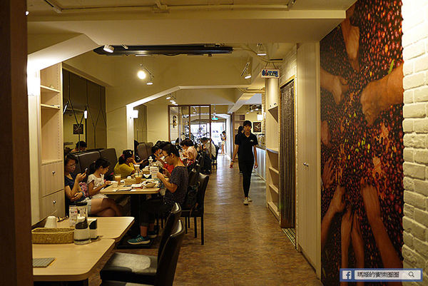 ◆台北士林【MB white coffee士林店】大推!士林必吃南洋風咖啡館。士林星馬料理。士林南洋料理