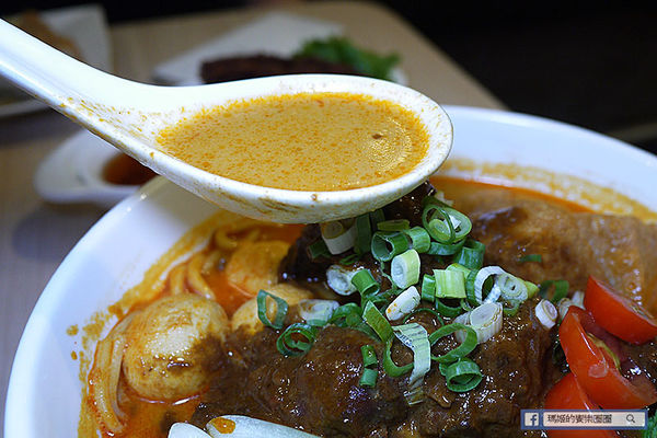 ◆台北士林【MB white coffee士林店】大推!士林必吃南洋風咖啡館。士林星馬料理。士林南洋料理