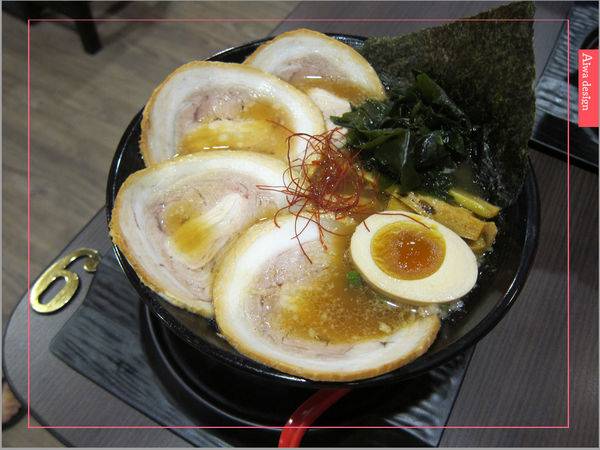 麵屋花魁!東京豚骨拉麵,一場華麗的視覺饗宴,一碗醇厚的拉麵美味!舌尖幻想的,眼睛先品嘗-15.jpg 麵屋花魁!東京豚骨拉麵,一場華麗的視覺饗宴,一碗醇厚的拉麵美味!舌尖幻想的,眼睛先品嘗-15.jpg