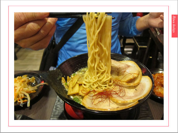 麵屋花魁!東京豚骨拉麵,一場華麗的視覺饗宴,一碗醇厚的拉麵美味!舌尖幻想的,眼睛先品嘗-25.jpg 麵屋花魁!東京豚骨拉麵,一場華麗的視覺饗宴,一碗醇厚的拉麵美味!舌尖幻想的,眼睛先品嘗-25.jpg