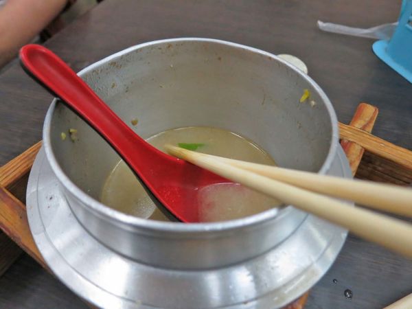 【台北美食】東石吳蚵仔煎小吃店-隱身在夜市旁巷弄裡的美味小吃店