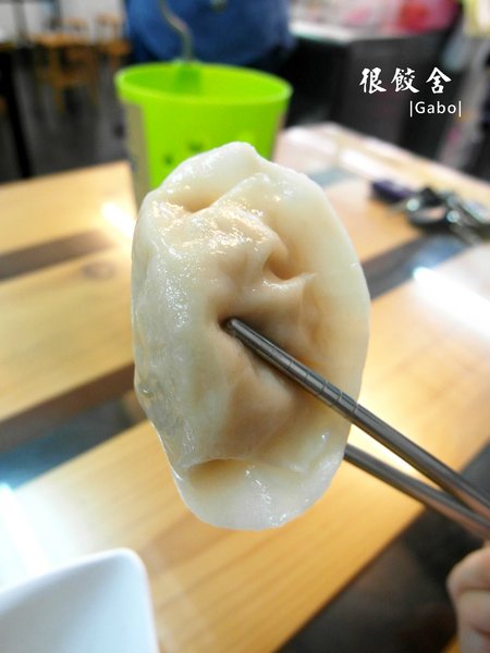 很餃舍麵食館:【台南||東區】真的是狠角色的『很餃舍』,潮大粒!潮飽滿!的好吃水餃在這裡! 很餃舍麵食館:【台南||東區】真的是狠角色的『很餃舍』,潮大粒!潮飽滿!的好吃水餃在這裡!