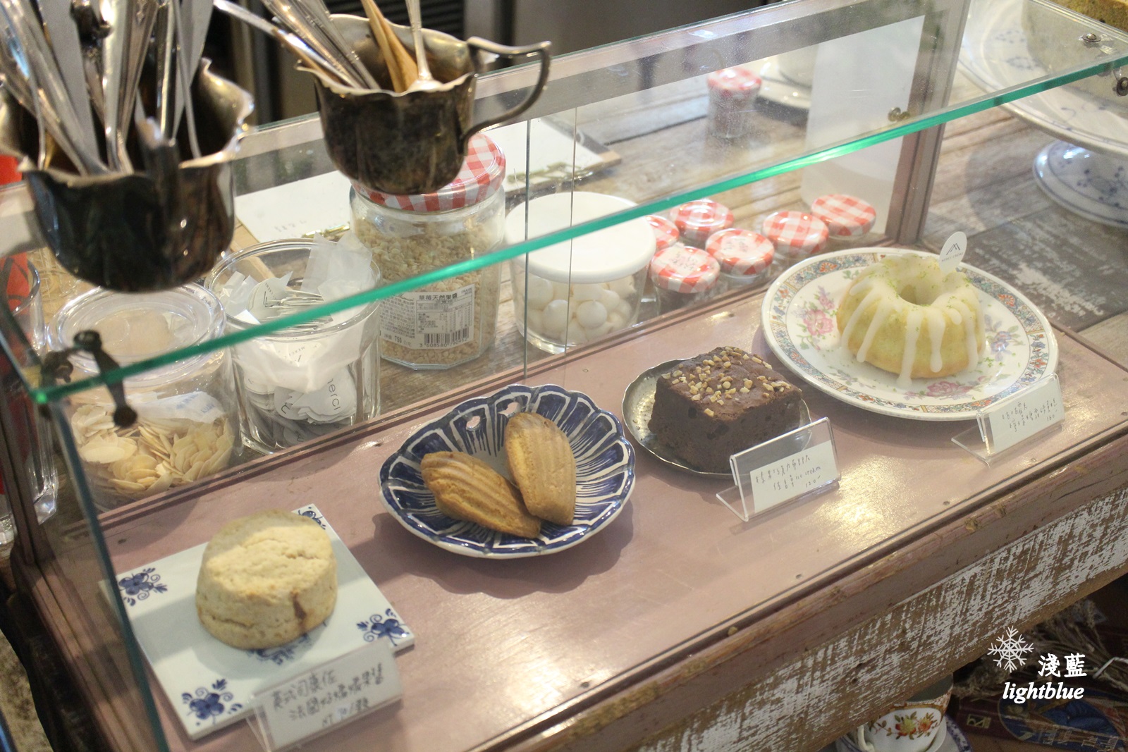 [ 板橋美食 ] 淺藍 × merci creme～老屋甜點，午後的布丁、抹茶小富士與美味可頌