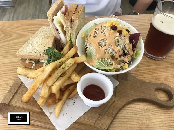 歐兔啡食館-小港社教館：【高雄/食﹡小港】清爽早午餐文．歐兔啡食館