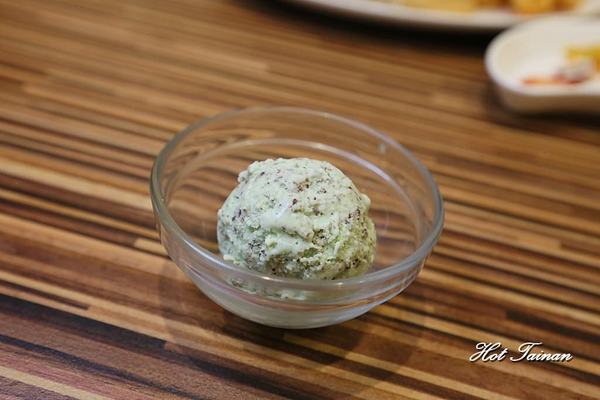 美式餐廳AJ Burger：【台南美食】小清新風格美式漢堡店！大份量親民價格：AJ Burger美式餐廳