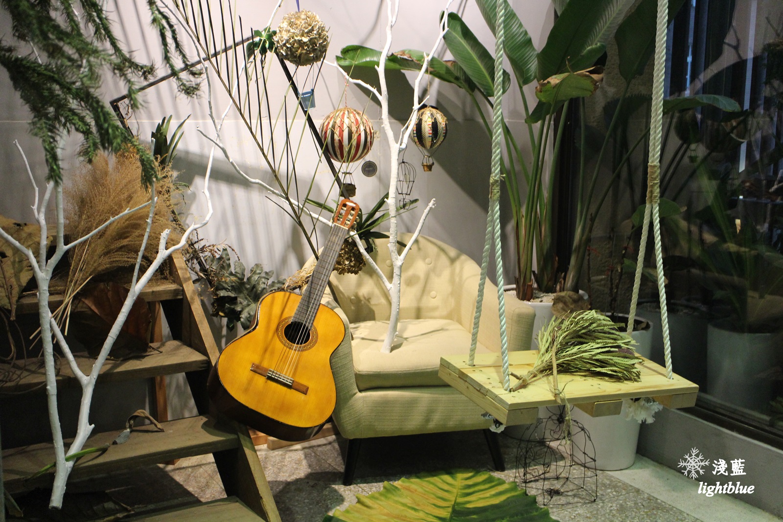 嘉義景點：淺藍 × 承億小鎮慢讀～文青書店還有好多生活文創選物與滿滿乾燥花，好拍又好逛