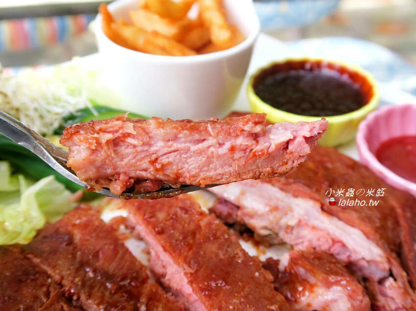 D.G Café 藏在迪化街裡的花園咖啡廳，美得像仙境!!