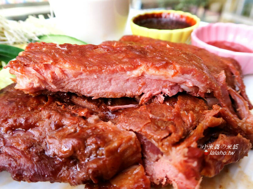 D.G Café 藏在迪化街裡的花園咖啡廳，美得像仙境!!